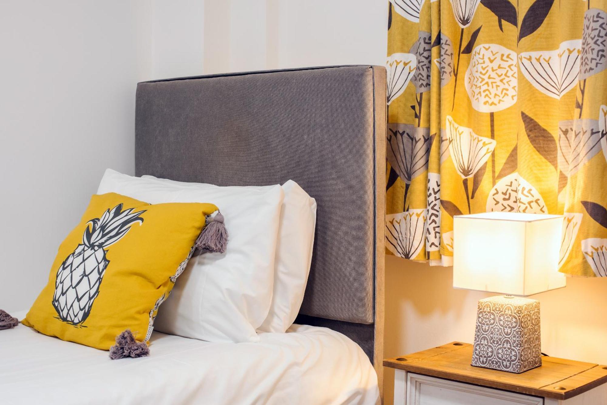 Royal Ashton Townhouse - Taunton Hotel Ngoại thất bức ảnh