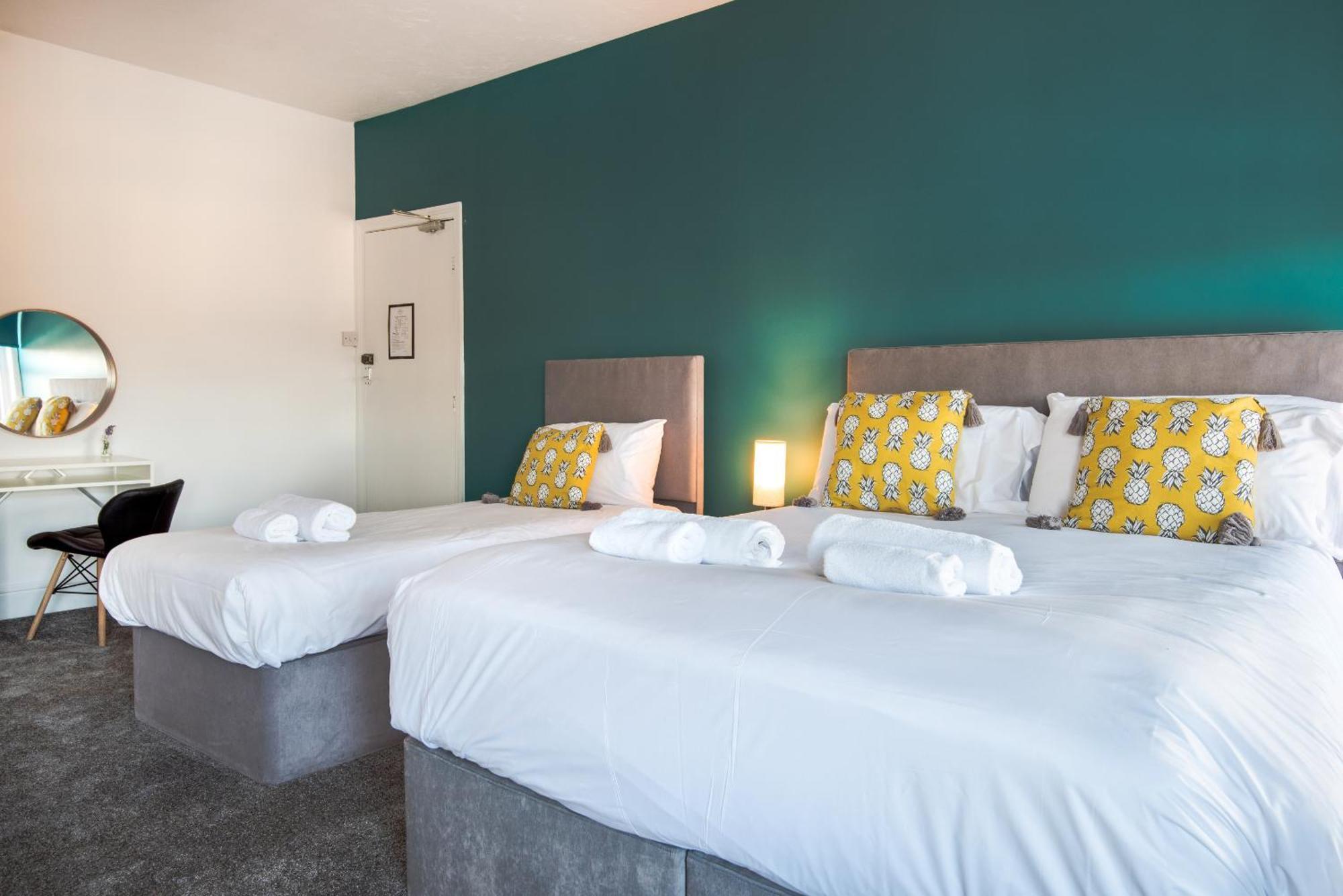 Royal Ashton Townhouse - Taunton Hotel Phòng bức ảnh
